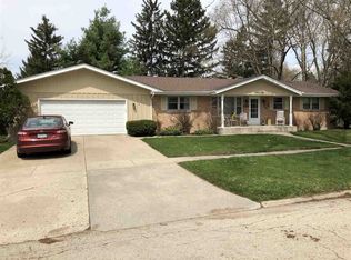 2208 Exeter Ave, Loves Park, IL 61111