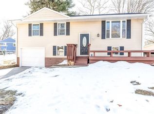 8402 Horton Ave, Urbandale, IA 50322