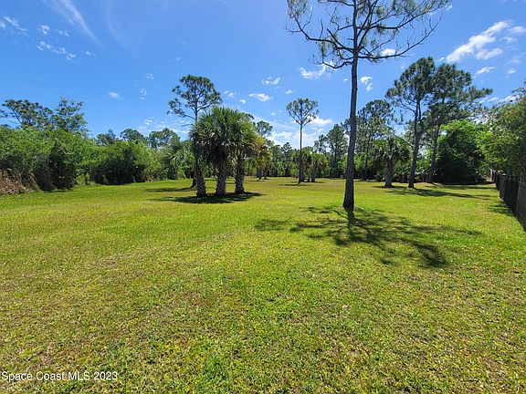 3rd image of 2420 Quarterman Ln