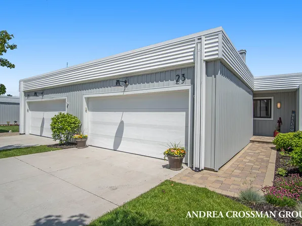 23 Sherman Ave, Grand Haven, MI 49417