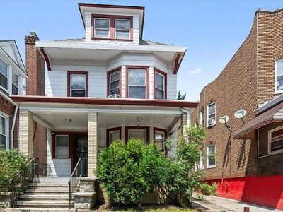 297 E 206th Street, Bronx, NY, 10467