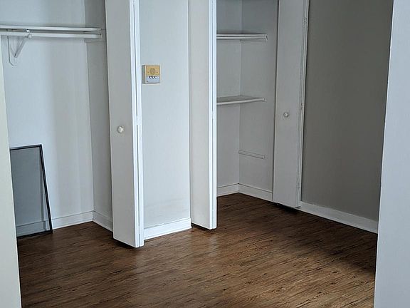 5th image of 7048 S Merrill Ave #305