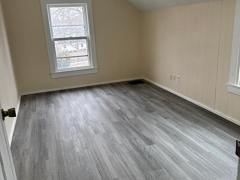 742 W Homer St — Photo 9