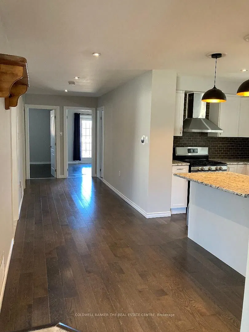 3 bed, $2,200 — Photo 3