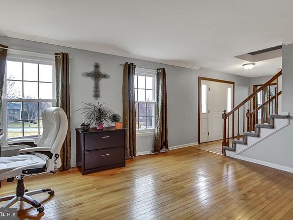 3rd image of 13239 Pleasant Plains Ct
