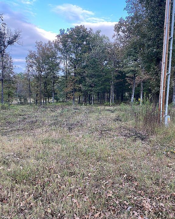 2nd image of LOT 4 Cloverleaf Loop