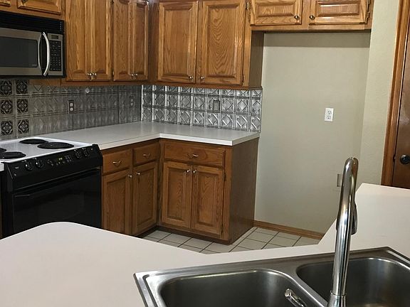 2nd image of 317 Amanda Dr