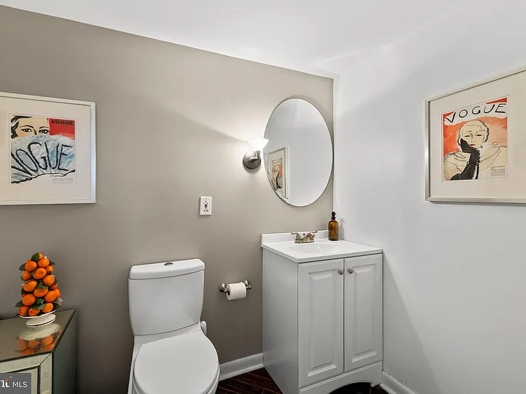 2200 Arch St #28-804 — Photo 20