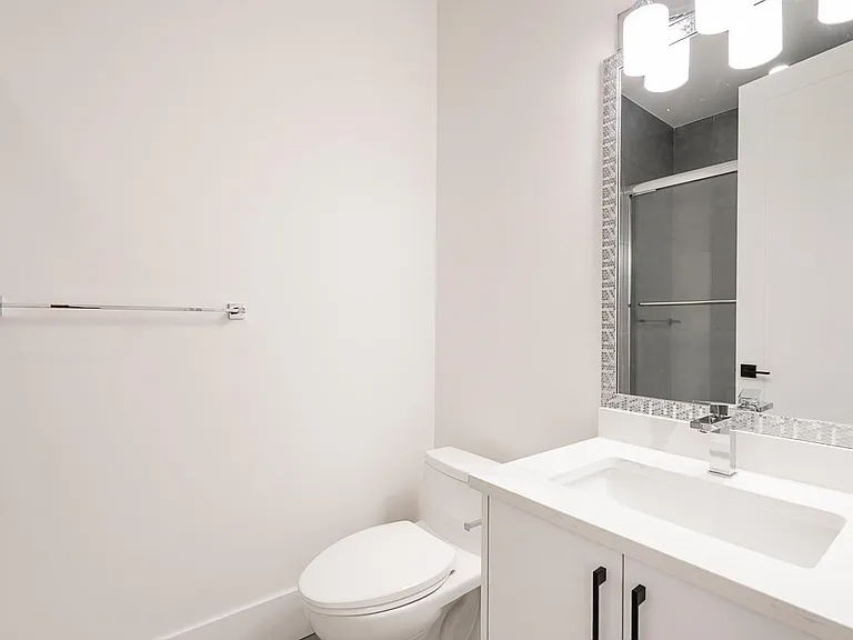 45945 Lewis Ave #LOWER A — Photo 5