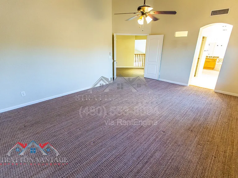 1231 N Layman St — Photo 45