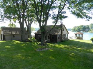 27444 Orchard Dr, Sturgis, MI 49091