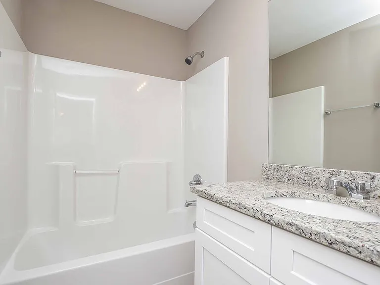 39 Hamilton Blvd NW — Photo 13
