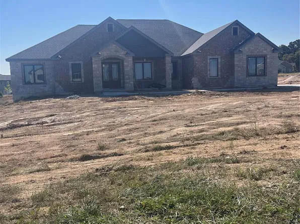 310 Lakeland Ct, Defiance, MO 63341