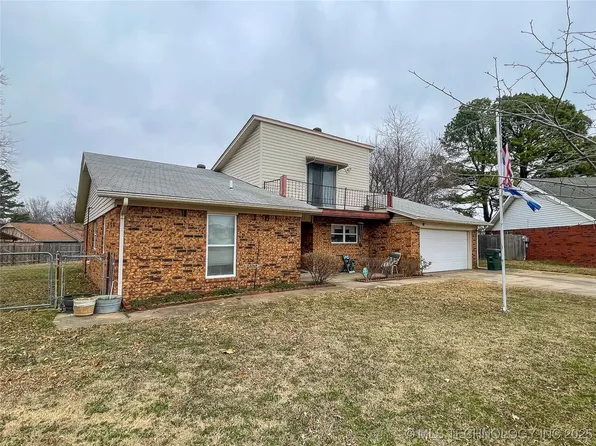 2703 S 26th St, Muskogee, OK 74401