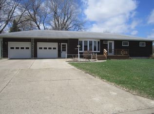 715 N Liberty Ave, Madison, SD 57042