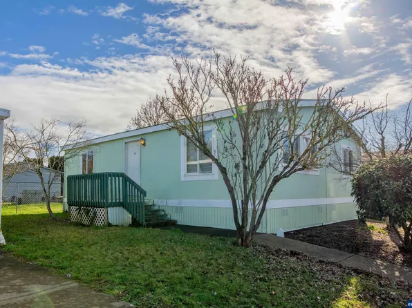 2151 Three Lakes Rd SE Unit 17, Albany, OR 97322