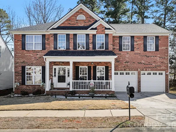 1432 Bedlington Dr NW, Charlotte, NC 28269