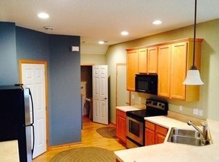 938 Willow Glen Dr #204, Buffalo, MN 55313