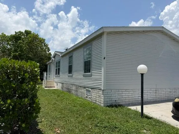 241 Lakeview Drive #241, Coconut Creek, FL 33073