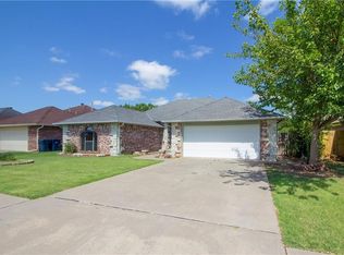 8416 John Robert Dr, Oklahoma City, OK 73135
