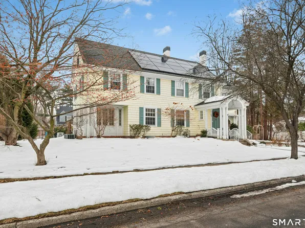 84 Algonquin Road, Fairfield, CT 06825