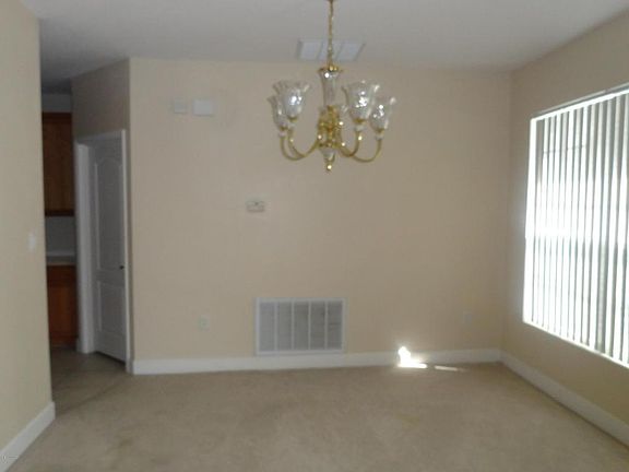 5th image of 2546 Christopher Dr