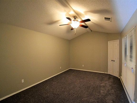 5th image of 1820 Willow Vale Dr