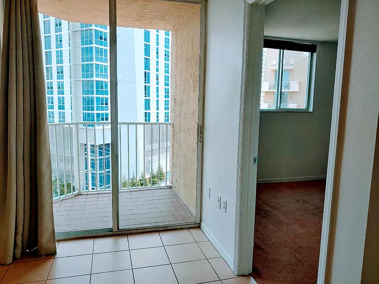 102 SW 6th Ave #610 — Photo 7