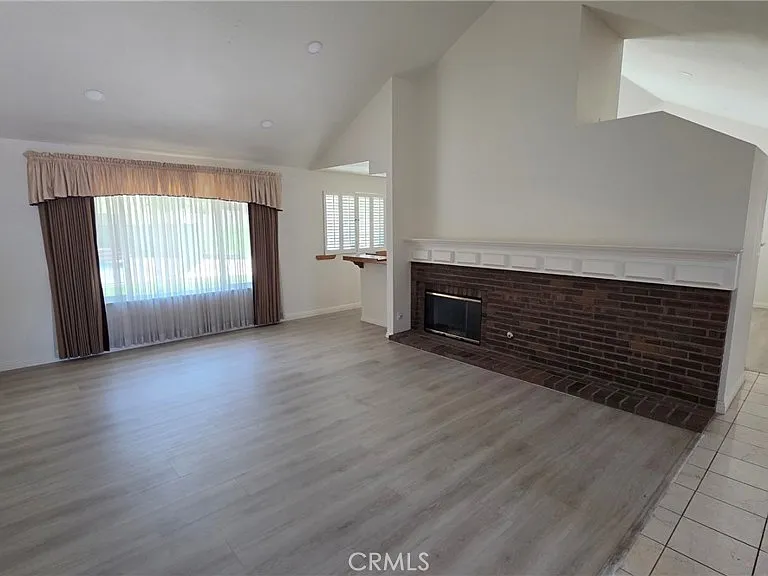 20800 Regency Ct — Photo 11