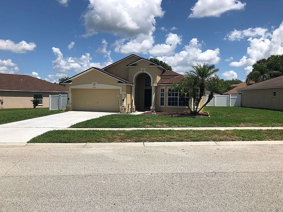 2nd image of 3126 Castle Rock Cir