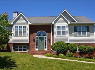 2395 Asheby Woods Ct, Kernersville, NC 27284