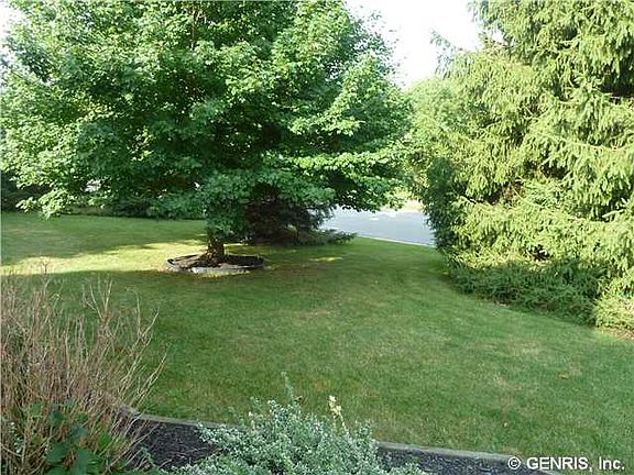 2nd image of 28 Falcon Dr