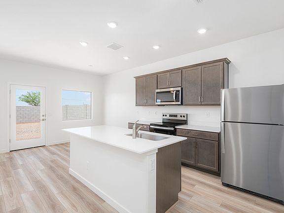 Your chef-ready kitchen awaits!