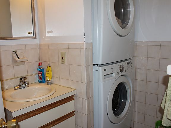 5th image of 2761 Bath Ave APT 3B