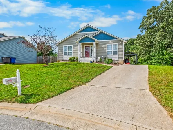555 Brown Stone Ct, Kernersville, NC 27284