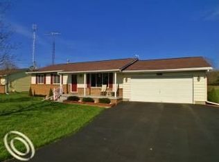 8177 Jennings Rd, Swartz Creek, MI 48473