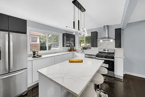 3 bed, 2.5 bath, 1222 sqft, $2,950 — Photo 3