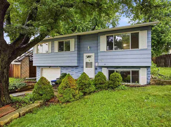 1175 Lindale Dr, Marion, IA 52302