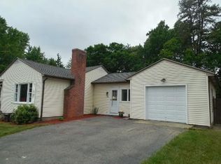 28 Wildwood Ave, Springfield, MA 01118