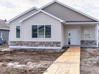 2566 69th Ave S, Fargo, ND, 58104