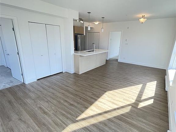 4th image of 3070 Kilpatrick Ave #402