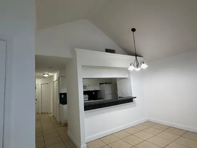 3 bed, 1250 sqft, $1,800 — Photo 3