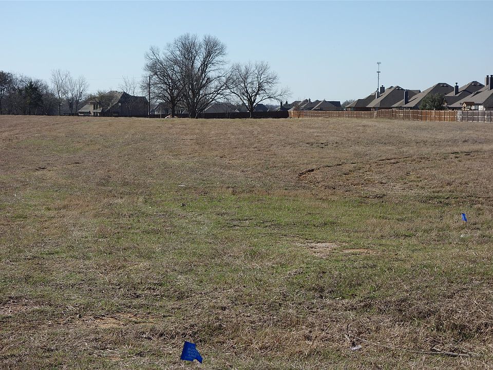 1st image of 16 Moura Ct