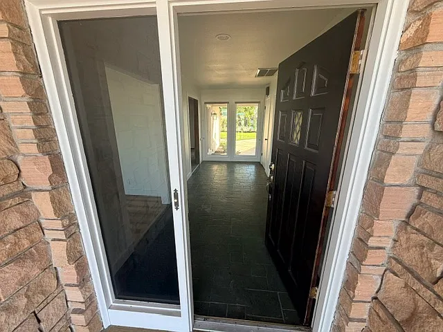 4 bed, 2729 sqft, $3,850 — Photo 4