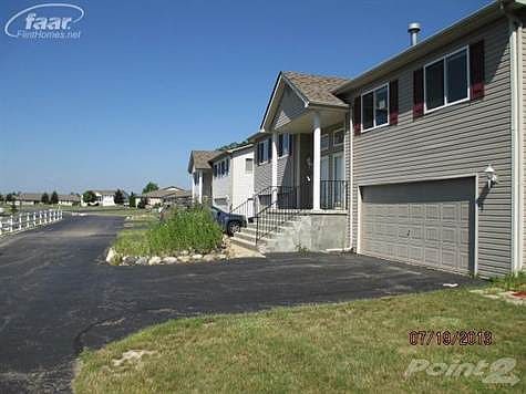 3rd image of 9537 Parkwood Dr