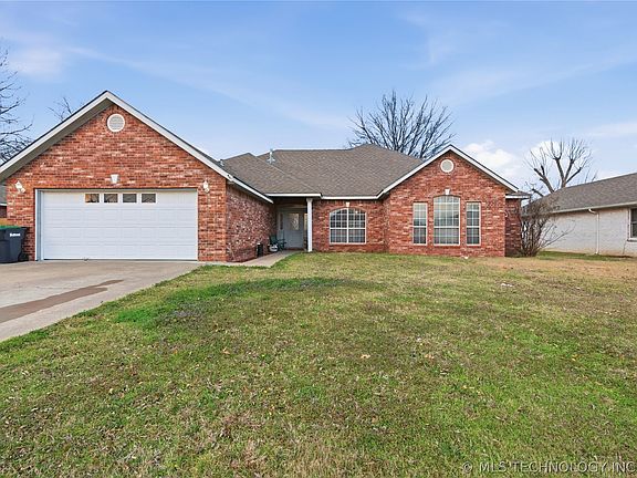 2nd image of 2045 Aspen Dr