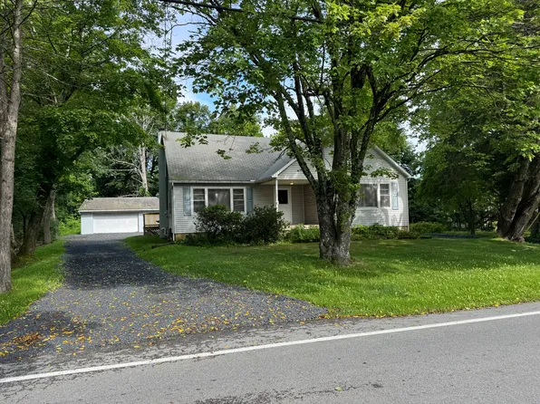 3528 Pocono Park Dr, Stroudsburg, PA 18360