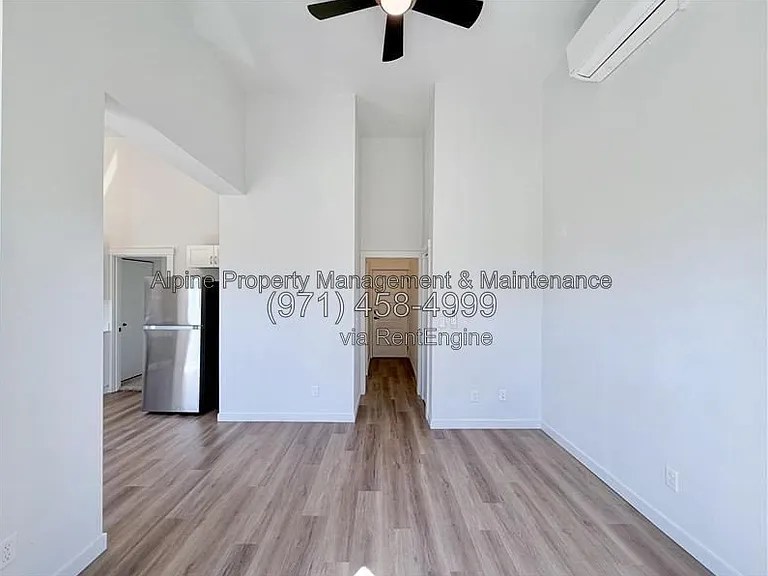 1935 SE 11th Ave #4 — Photo 3