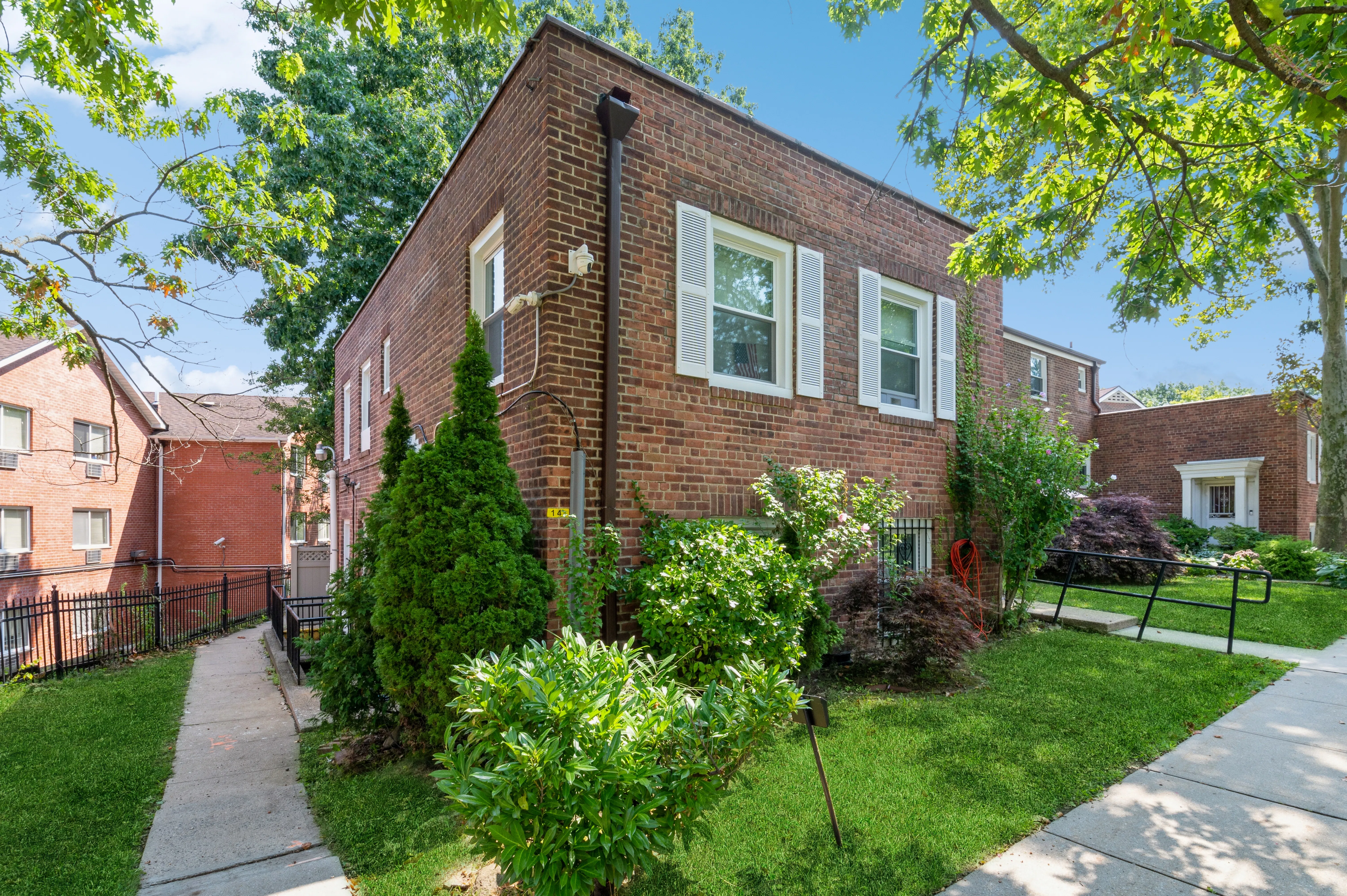 147-07 Charter Road #14GA in Kew Gardens Hills, Queens | StreetEasy