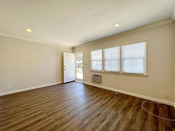 5th image of 208 N Chandler Ave APT B